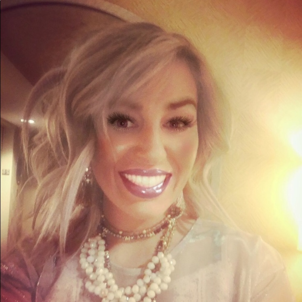 Meet your Posher, Carson